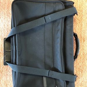 Briggs & Riley suit bag, carryon size